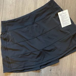 Lululemon Black Pace Rival MR Skirt Size 6 Tall